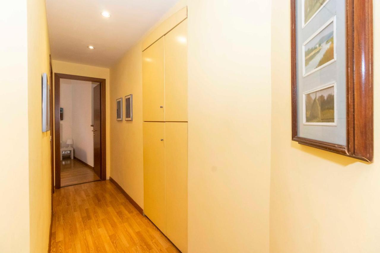Porta Nuova & San Salvario Roomy Flat Торино Екстериор снимка